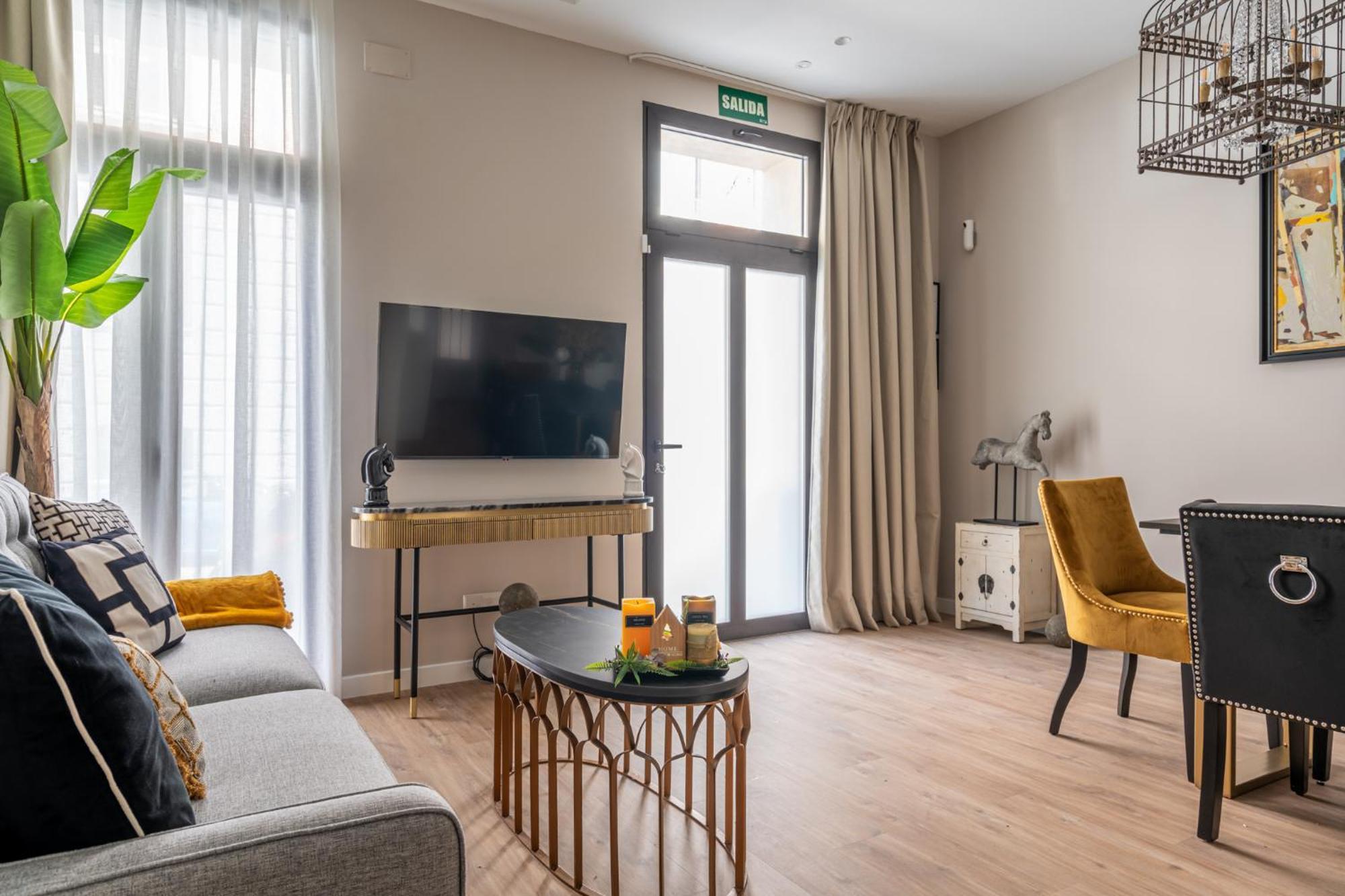 Deluxe Reina Sofia Atocha Comfy * Madryt